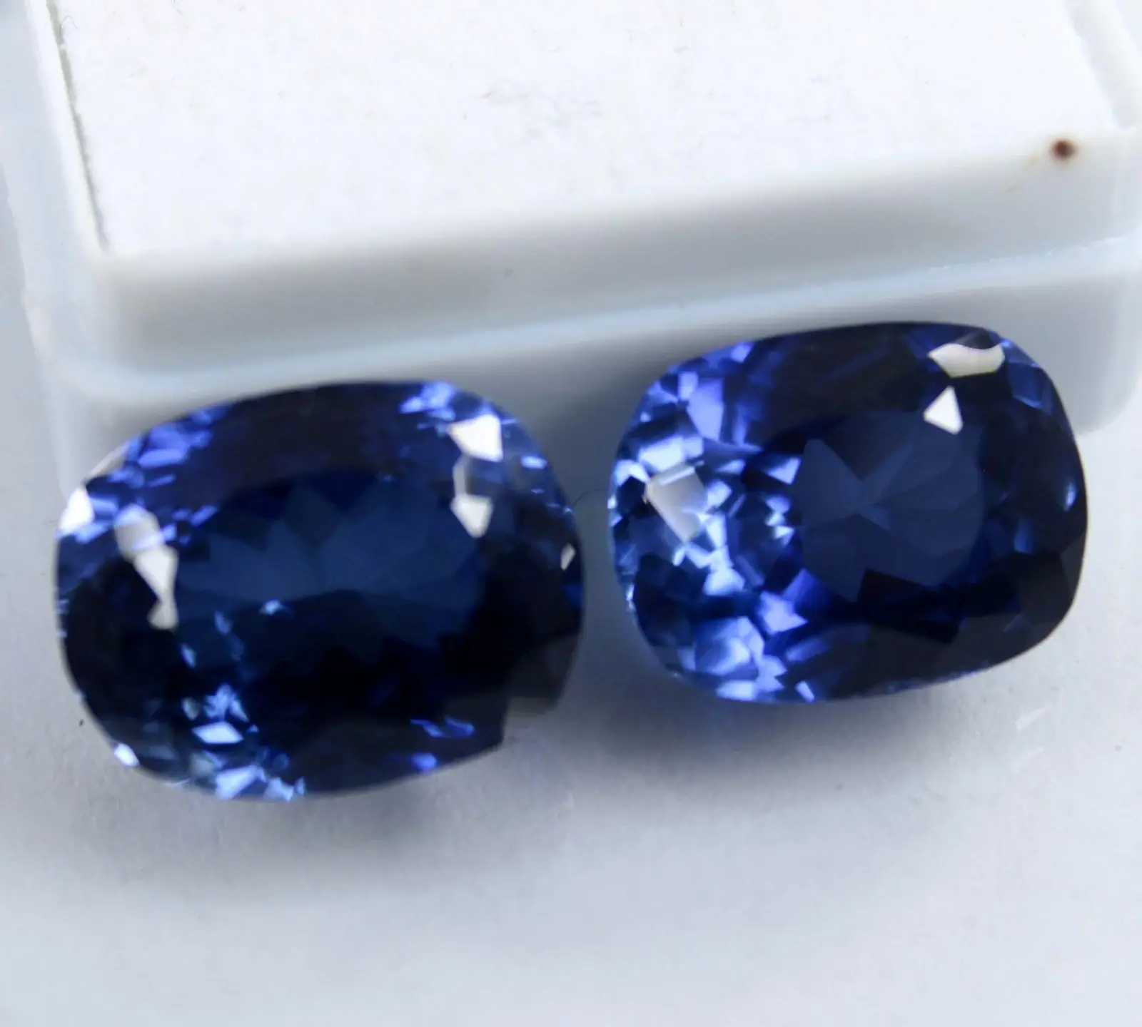 17.50 Ct Natural Kashmiri Blue Sapphire Cushion Certified Loose Gemstone Pair ABC Jewelery